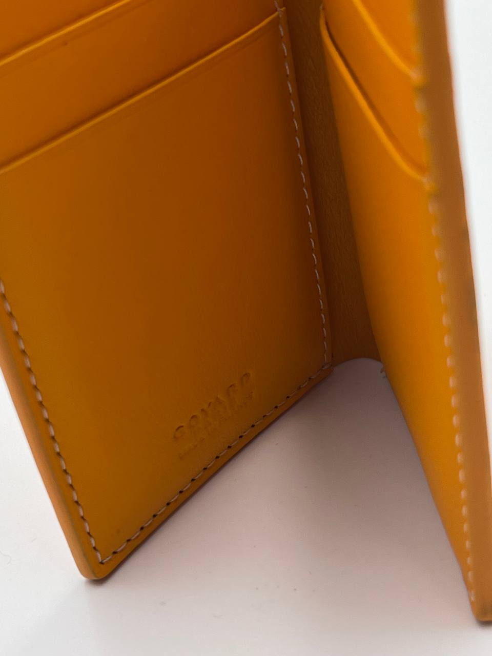 محفظة جويارد متوسطة الحجم