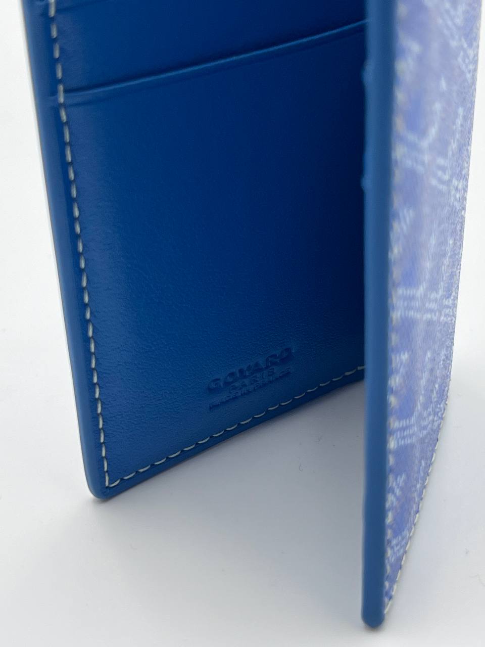 محفظة جويارد متوسطة الحجم