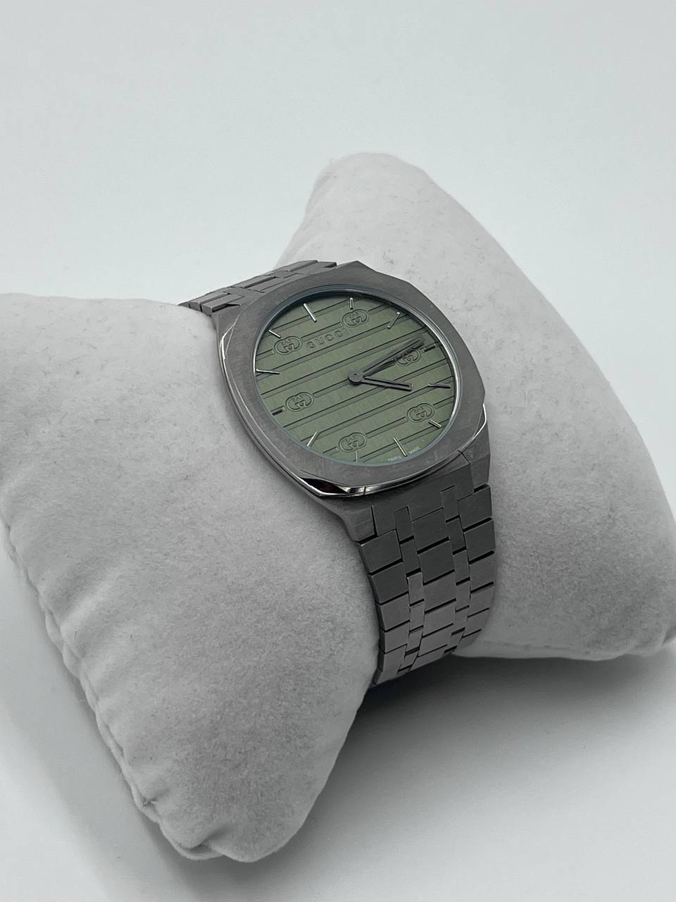 Green Gucci 25H Quartz Watch