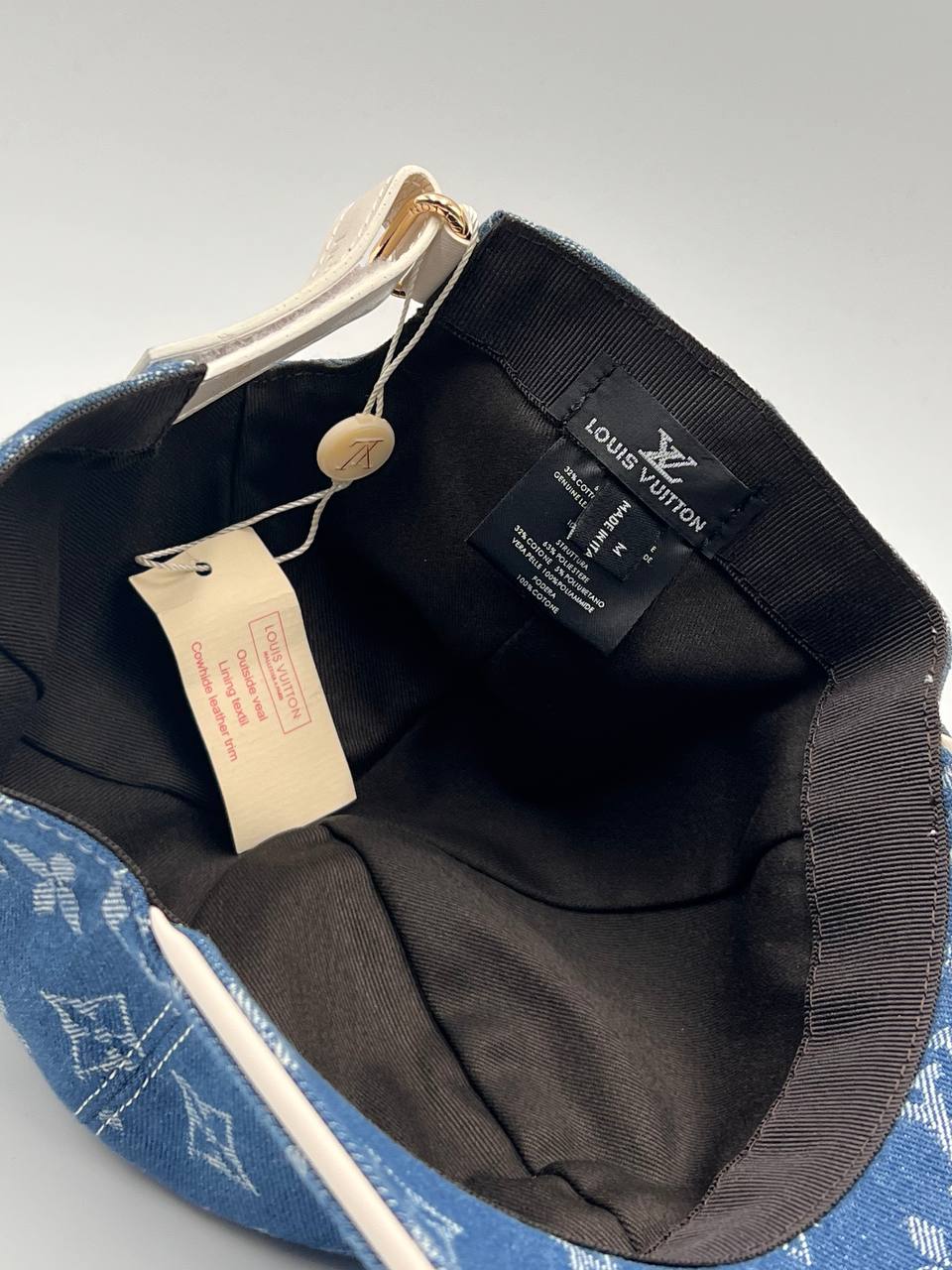 قبعة البحرية Lv