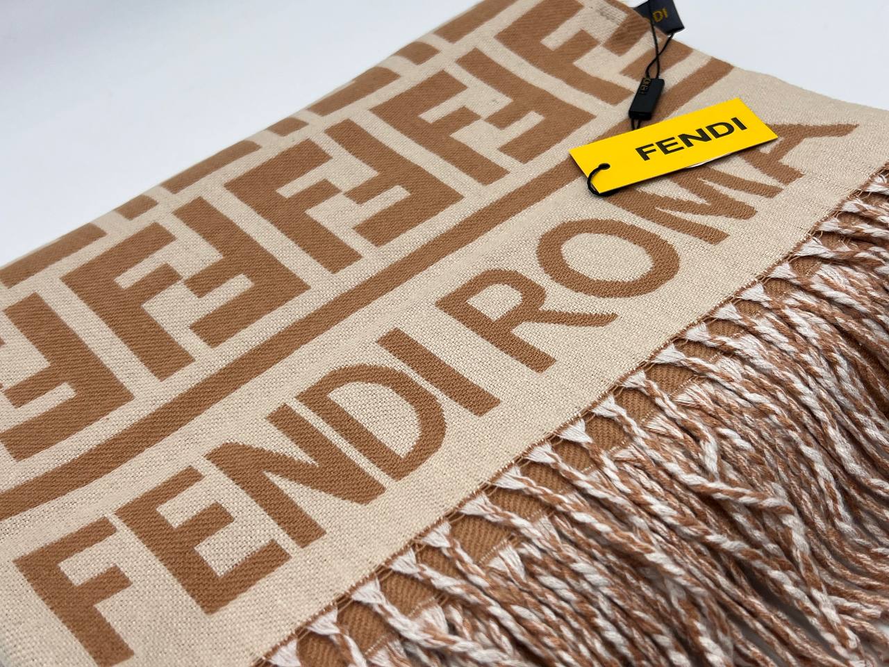 Fendi Shawl super