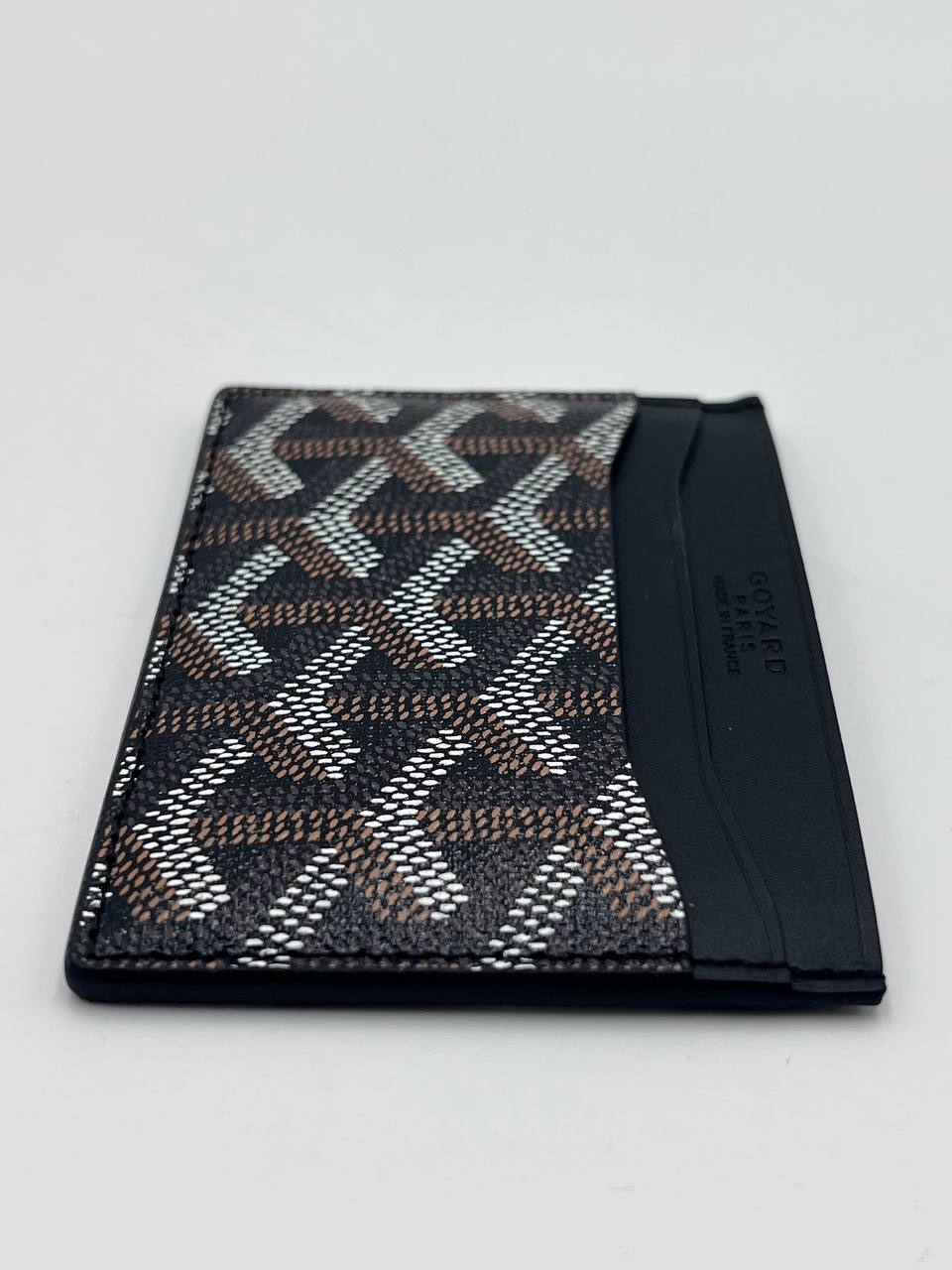 حامل بطاقة جويارد سوبر