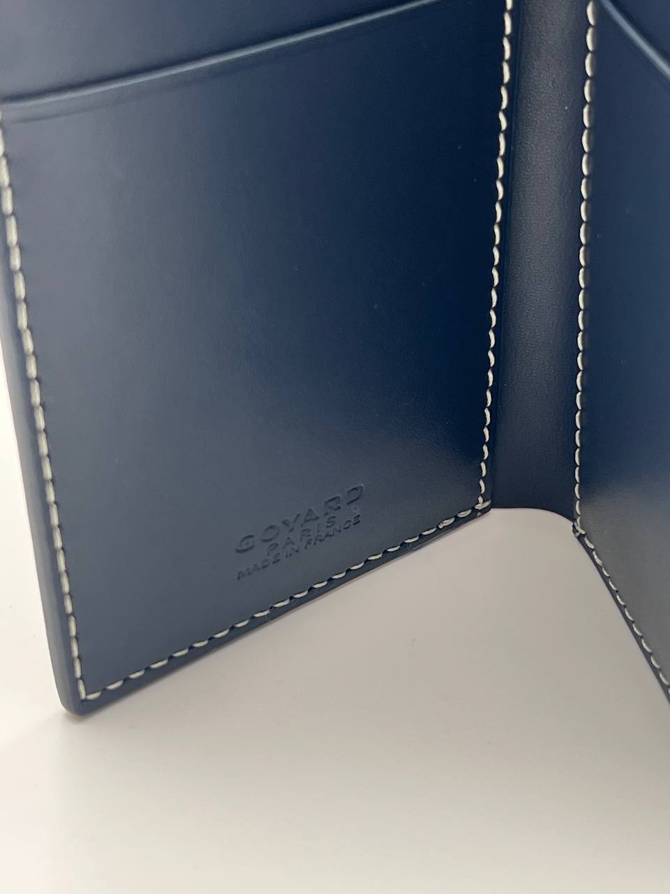 محفظة جويارد متوسطة الحجم