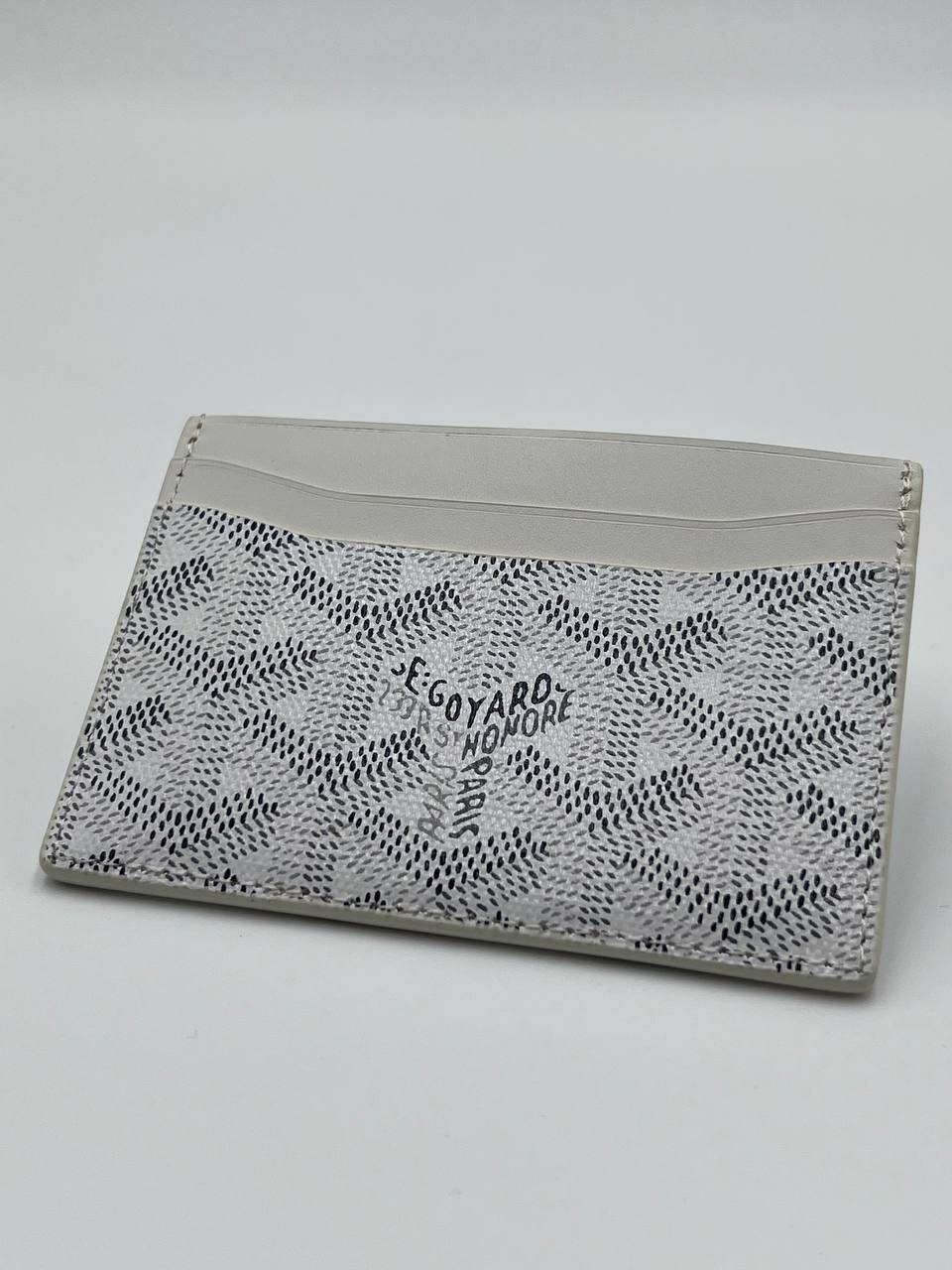 حامل بطاقة جويارد سوبر