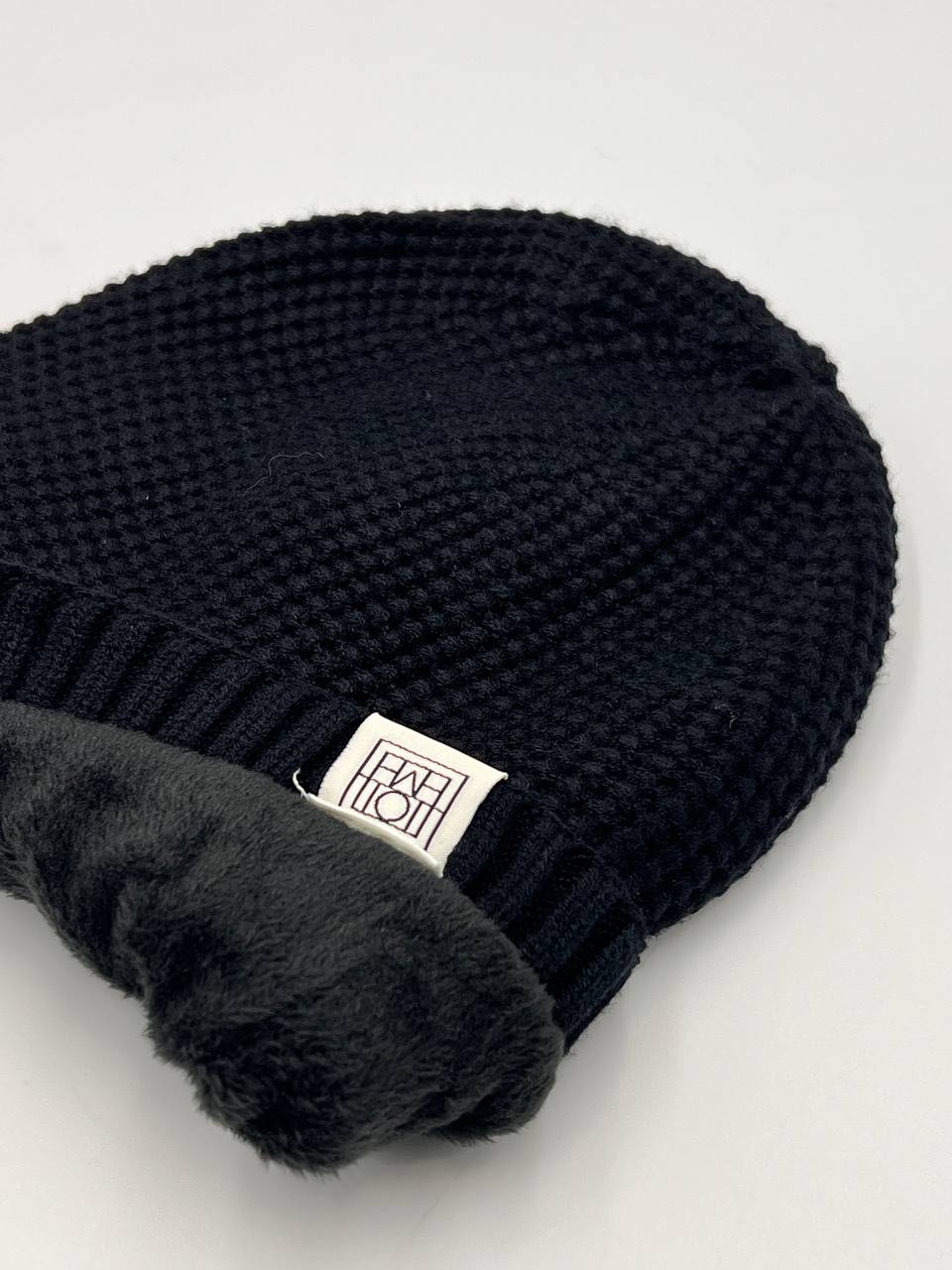 Black Padded Ice Cap