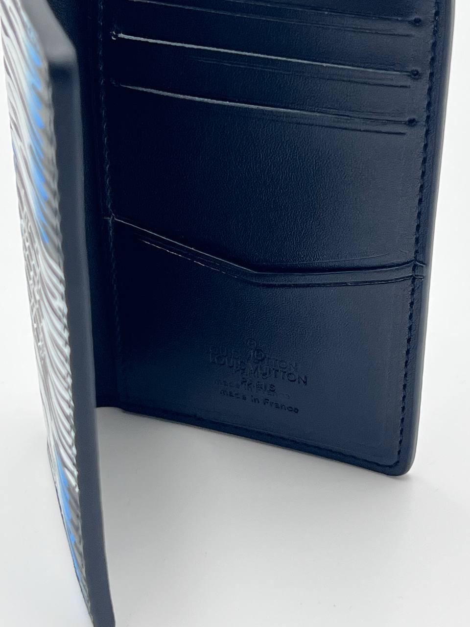 محفظة LV متوسطة الحجم