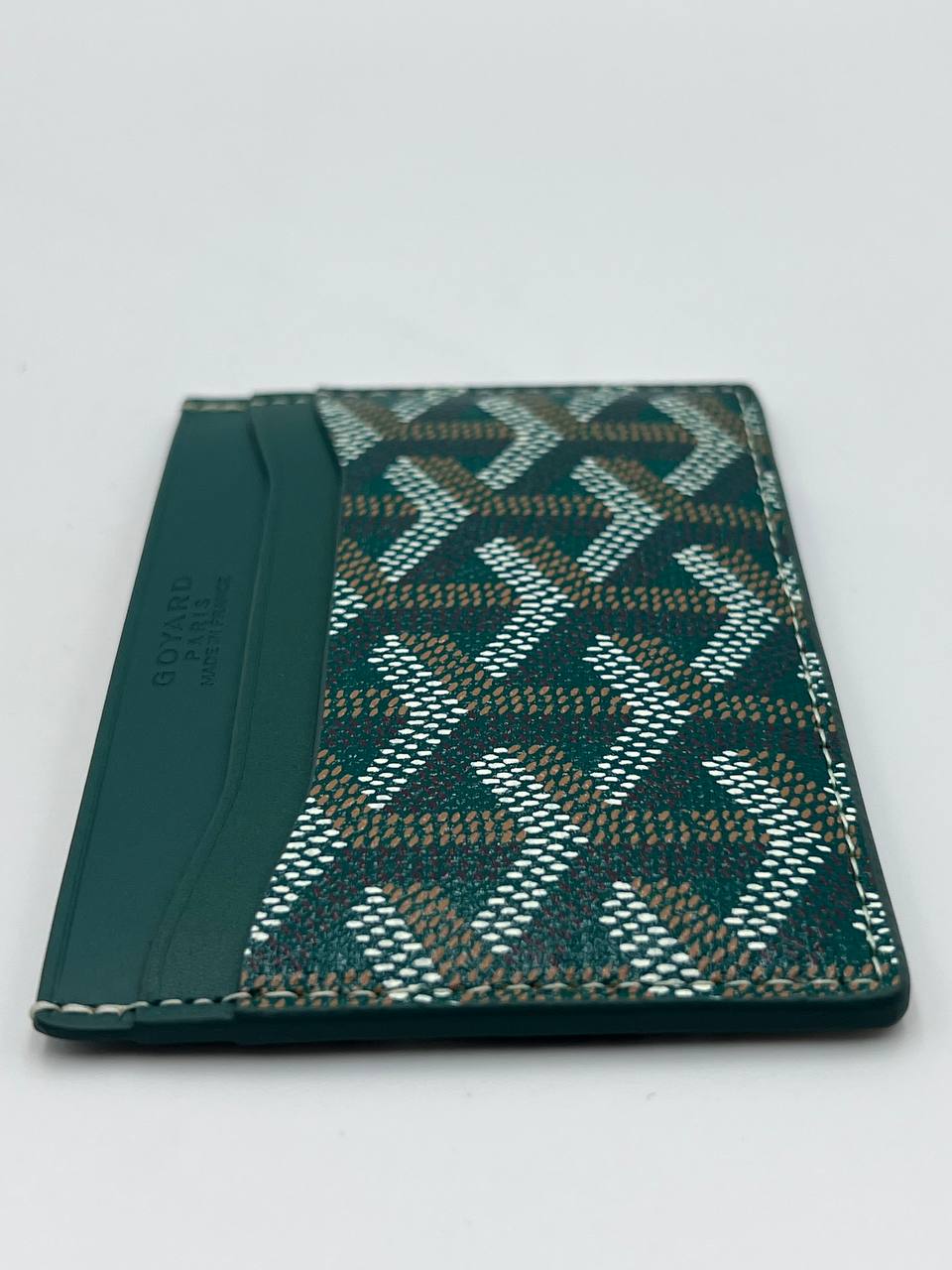 حامل بطاقة جويارد سوبر