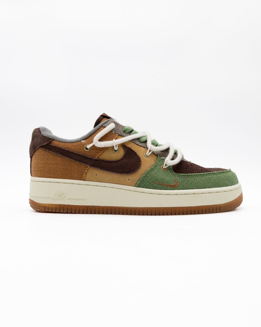 Nike Style Shoes – Lightweight, Sporty, Comfortable