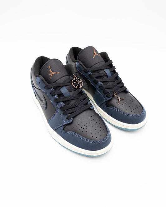 Nike Style Shoes – Lightweight, Sporty, Comfortable
