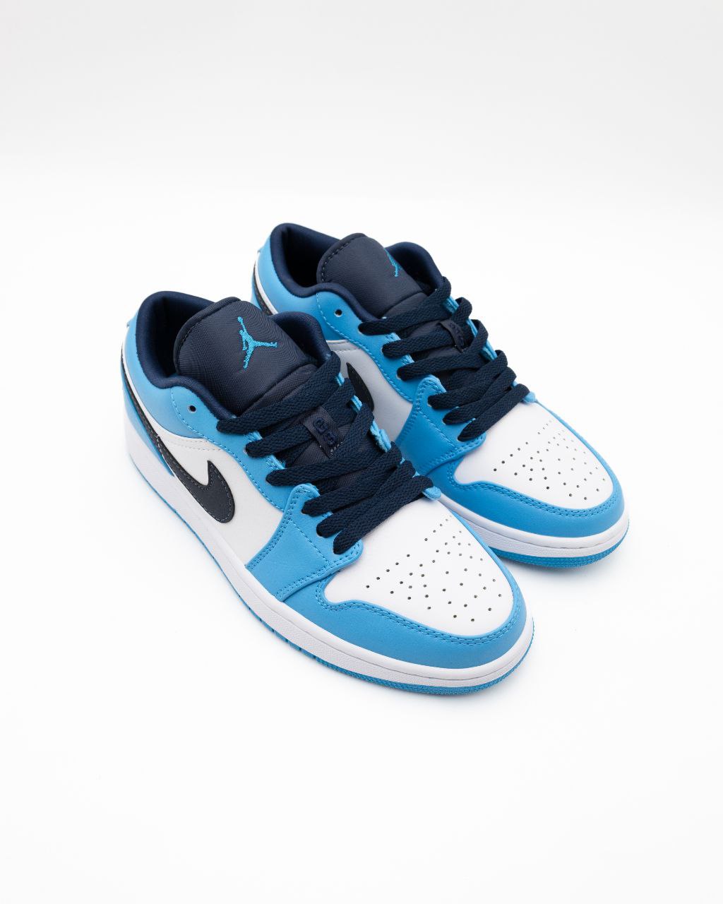 Nike Style Shoes – Lightweight, Sporty, Comfortable