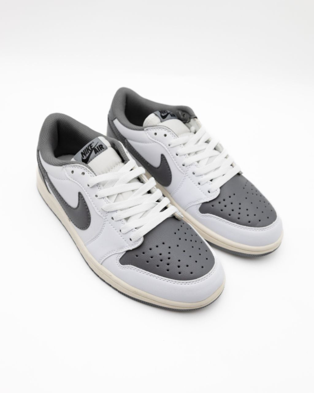Nike Style Shoes – Lightweight, Sporty, Comfortable