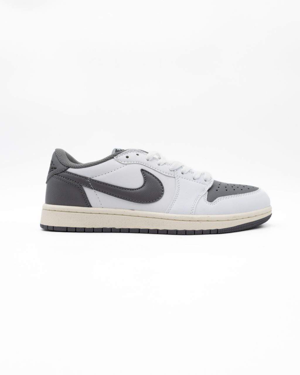 Nike Style Shoes – Lightweight, Sporty, Comfortable