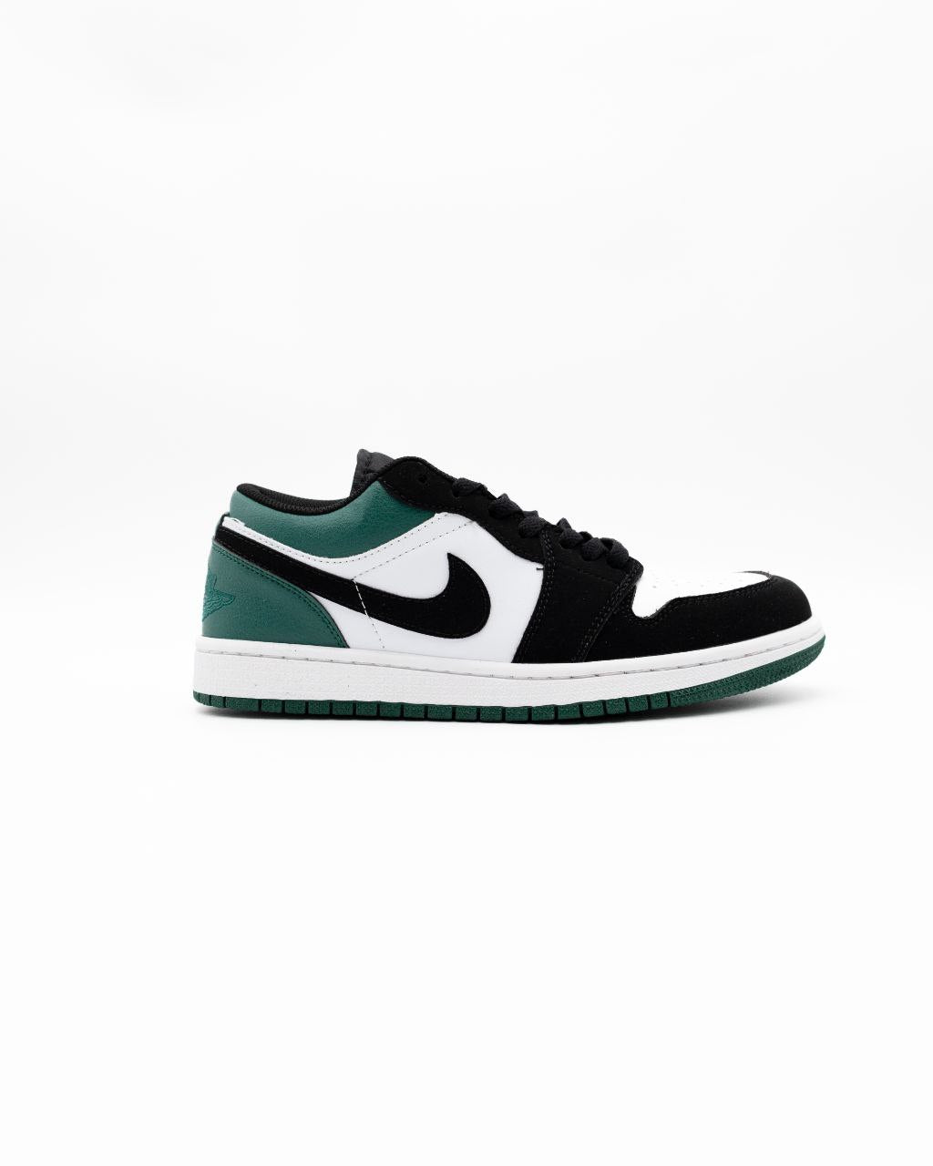 Nike Style Shoes – Lightweight, Sporty, Comfortable