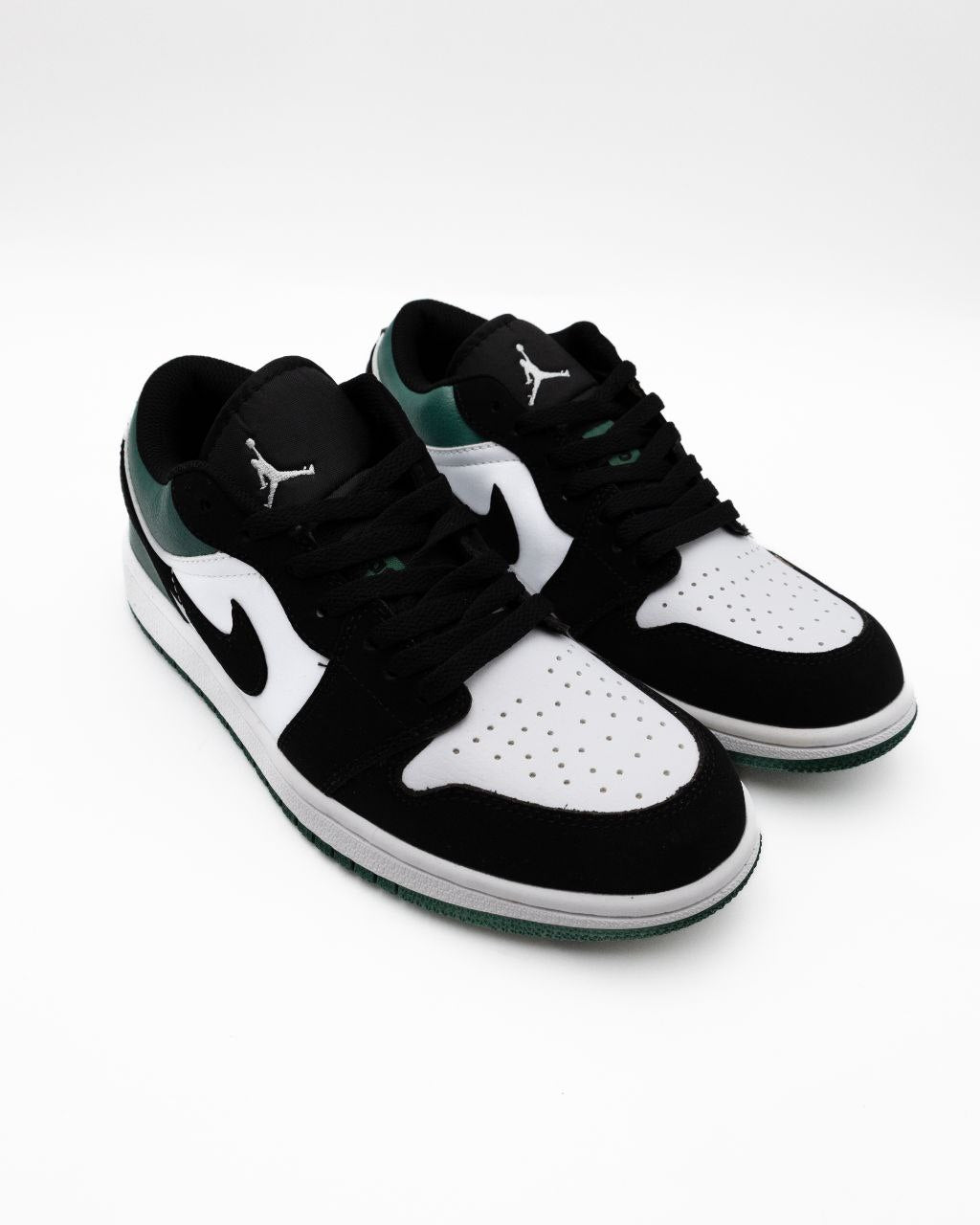 Nike Style Shoes – Lightweight, Sporty, Comfortable
