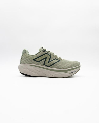 New Balance-Inspired Sneakers – Sporty Comfort, Everyday Style