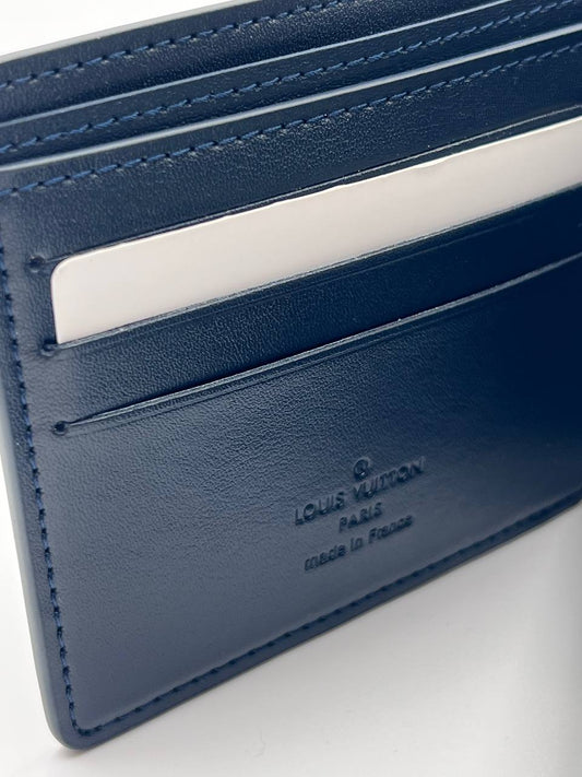 محفظة LV كبيرة جدًا