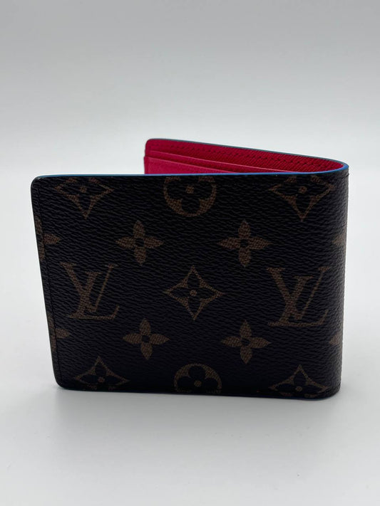 محفظة LV كبيرة جدًا