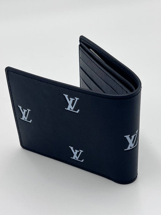 محفظة LV كبيرة جدًا