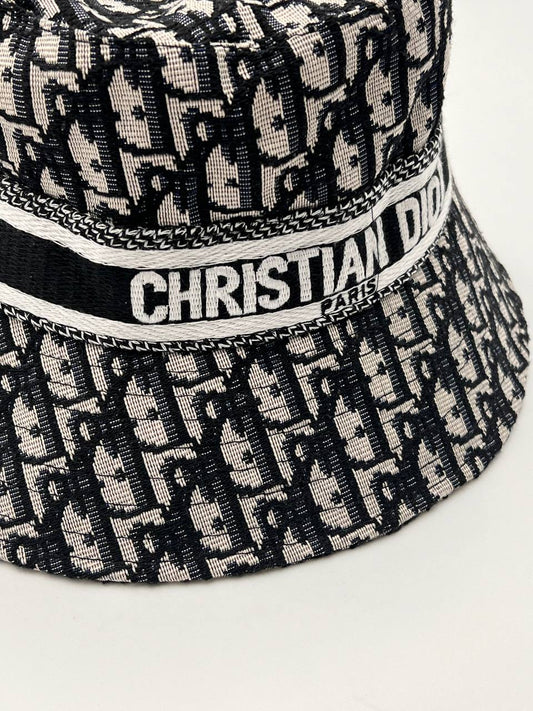 قبعة ديور باد بوي