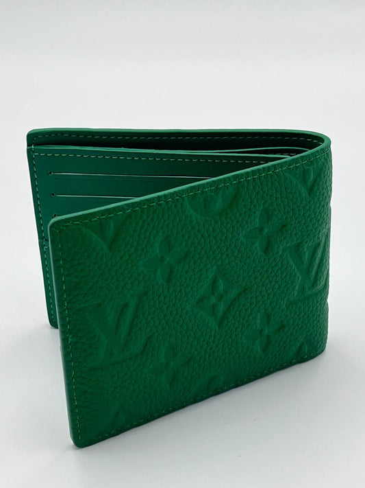 محفظة LV كبيرة جدًا