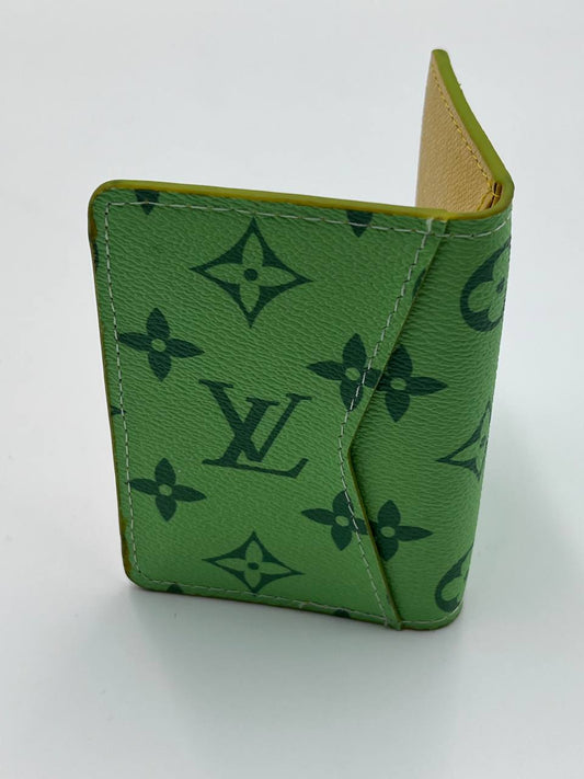 محفظة LV متوسطة الحجم