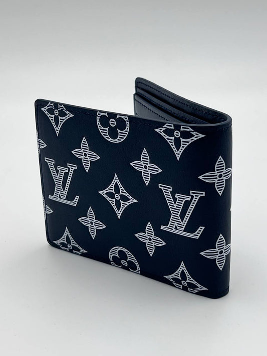 محفظة LV كبيرة جدًا